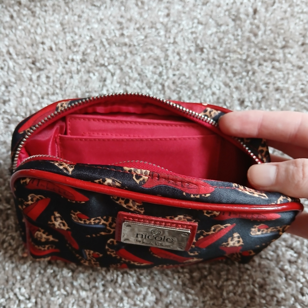 🎀Nicole Miller Glam Leopard Heel Print Cosmetic Pouch | Red Satin Interior - Picture 4 of 8